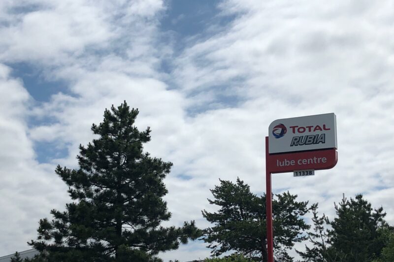 Total highlights rapid oil change at TRP open house article image