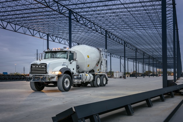 180718 – Mack Granite alternate text for this image