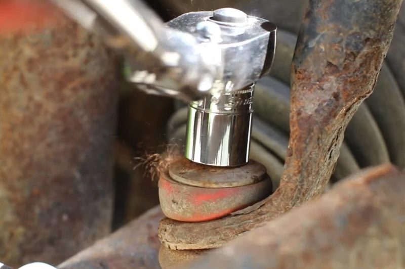 Snap-on socket redesigned article image