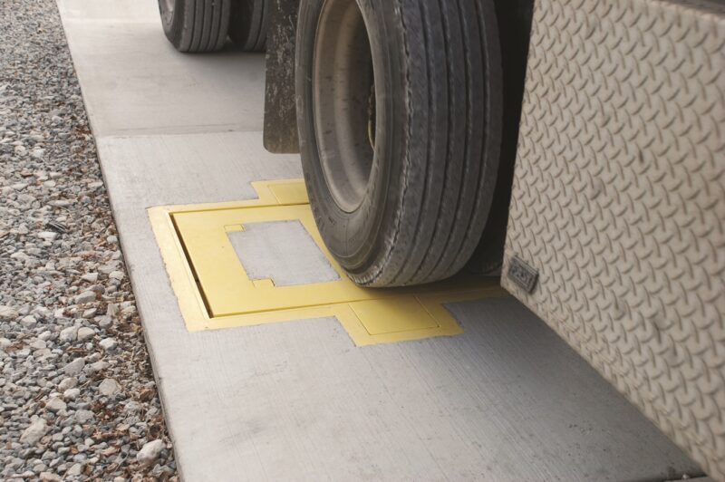 Slow-speed scale installs quickly article image