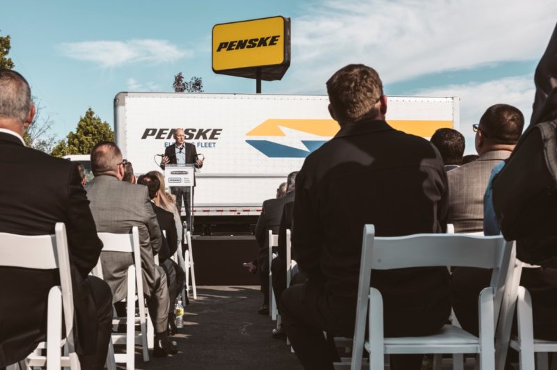 Freightliner delivers first electric truck article image