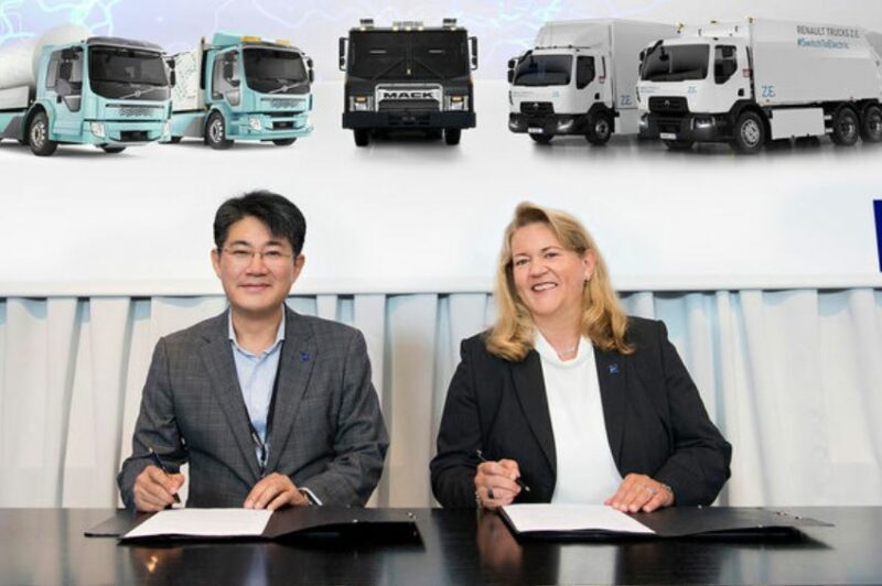 Volvo Group, Samsung SDI to develop batteries for electric trucks article image
