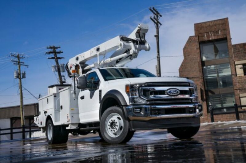 F-600 Super Duty chassis cab rounds out Ford lineup article image