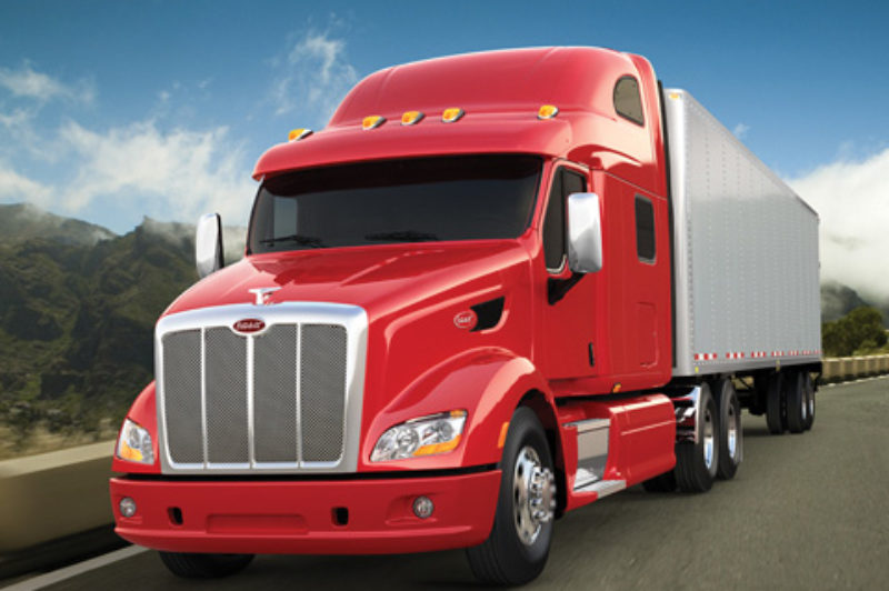 Peterbilt Scores Second Hat Trick with Awards article image