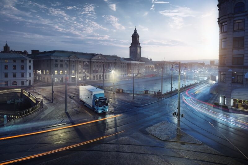 Volvo unveils electric truck in Europe article image
