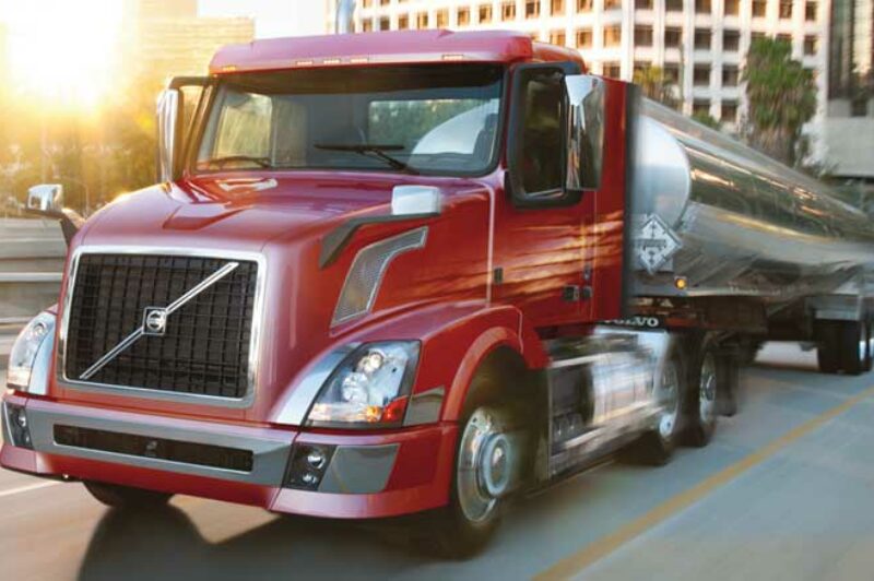 Volvo Trucks Launches Certified Uptime Centers article image