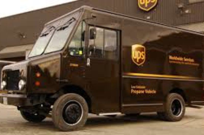 UPS advances Saturday delivery and e-commerce article image
