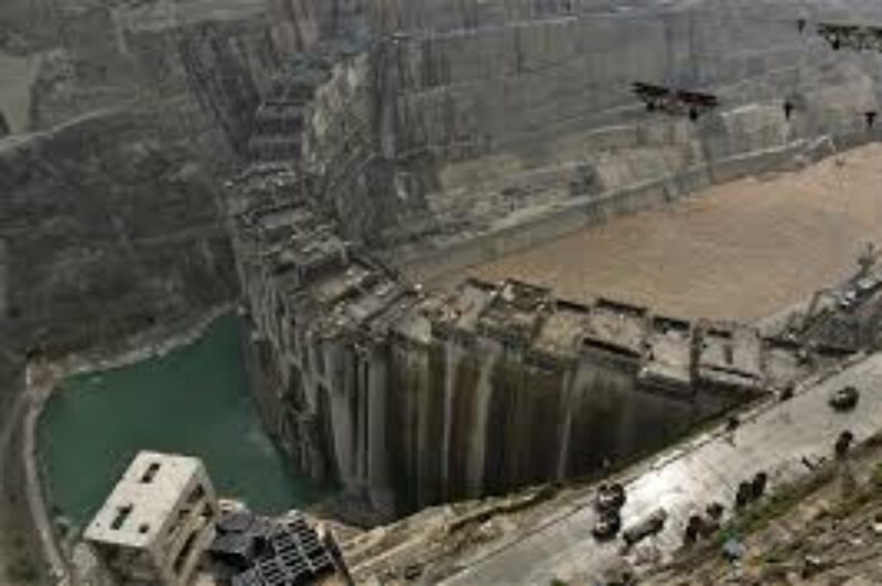 Megaprojects will spike OTR tire sales article image