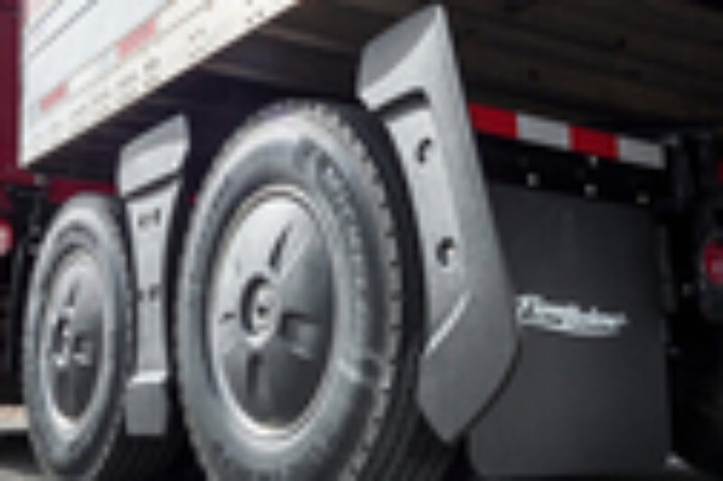 FlowBelow introduces removable fairing article image