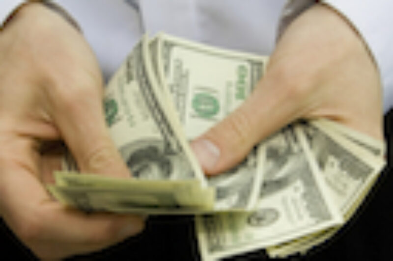 U.S. fleets raising pay to truck drivers: report article image