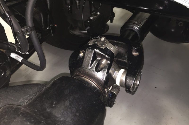 Video highlights U-joint inspection, replacement article image