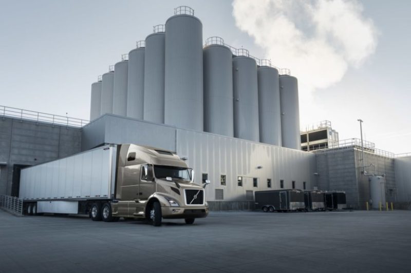 Volvo VNR lineup expands article image
