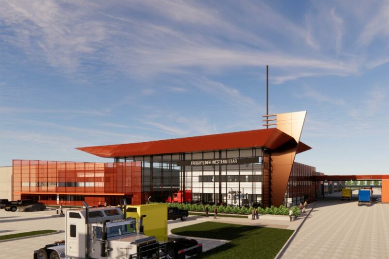 DTNA expanding service bay network article image