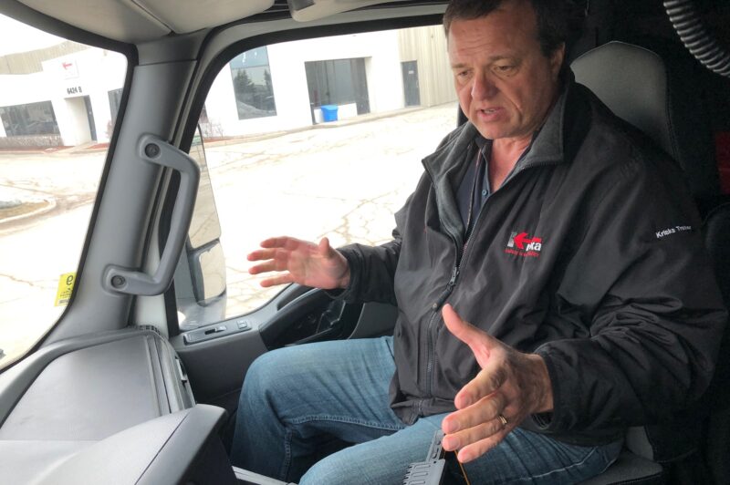 What to look for in a driver-trainer article image