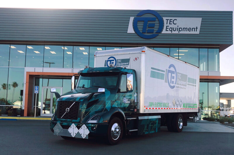 Volvo deploys first electric VNR article image