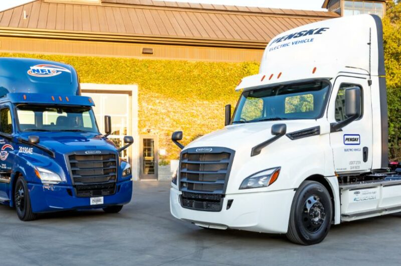 Freightliner’s electric trucks pass 300,000-mile marker article image