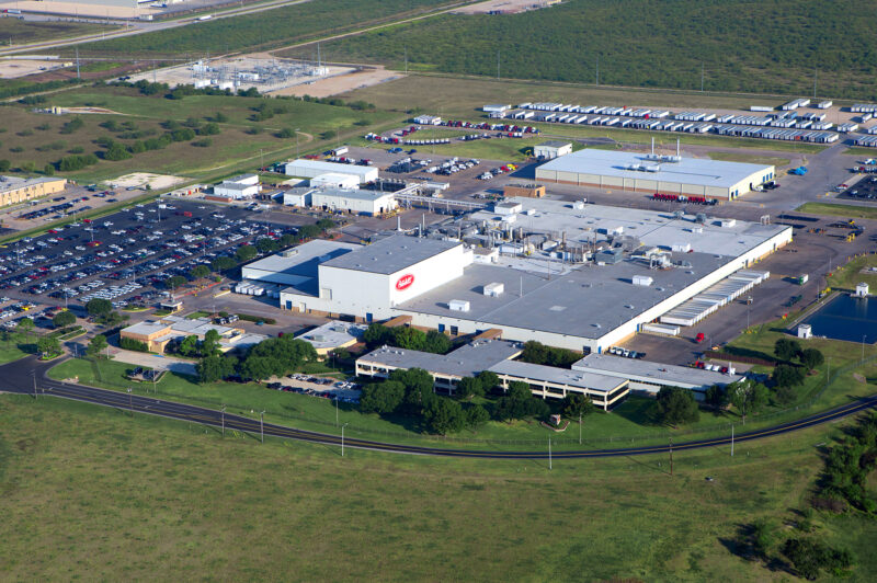 Peterbilt’s Denton plant turns 40 article image