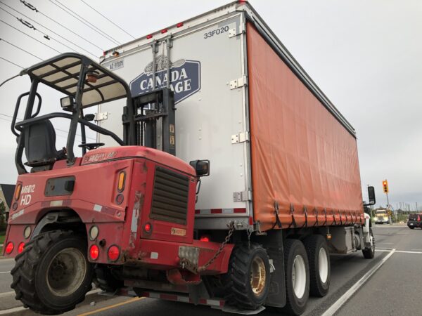 Canada Cartage truck