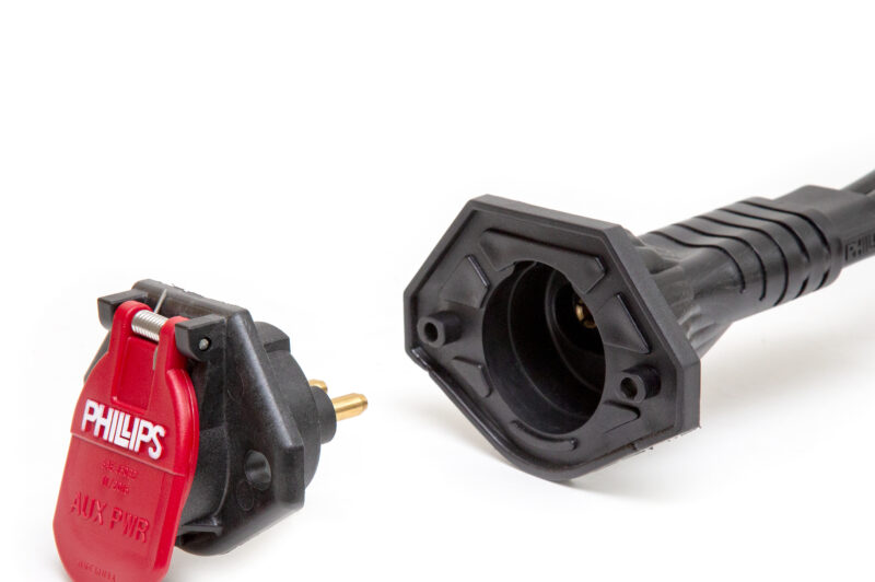 Phillips unveils weatherproof liftgate socket connection article image