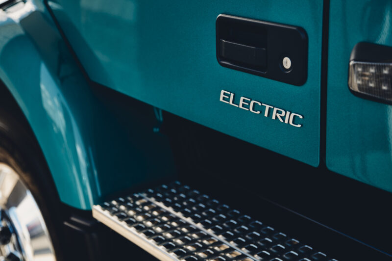 Volvo reveals ambitious electrification strategy article image