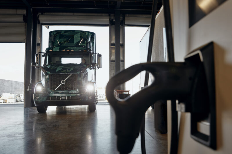Preparing your shop to service electric trucks article image