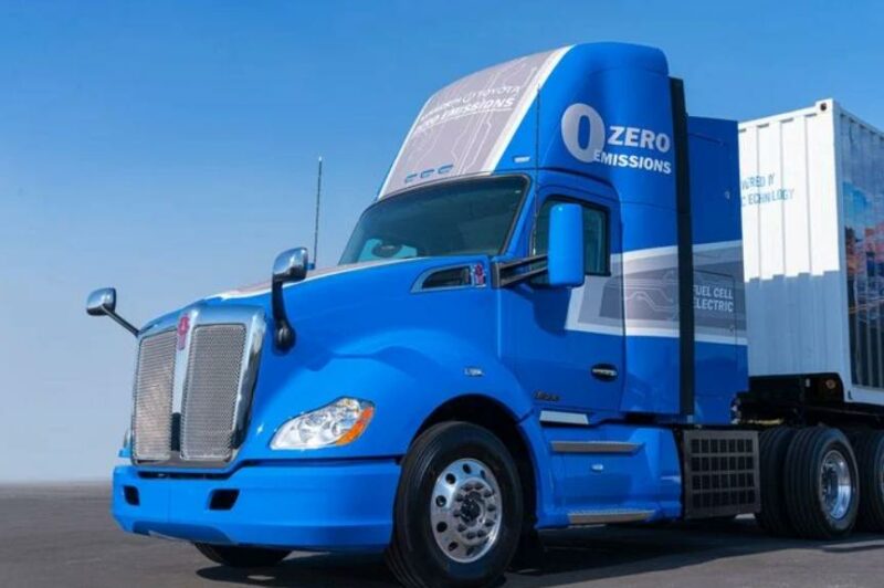 Toyota, Kenworth bring fuel cells to California ports article image