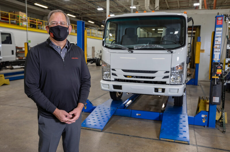 Isuzu begins production of gas-powered Class 5 trucks article image