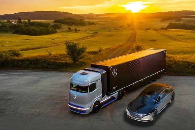 Daimler to spin off truck business article image