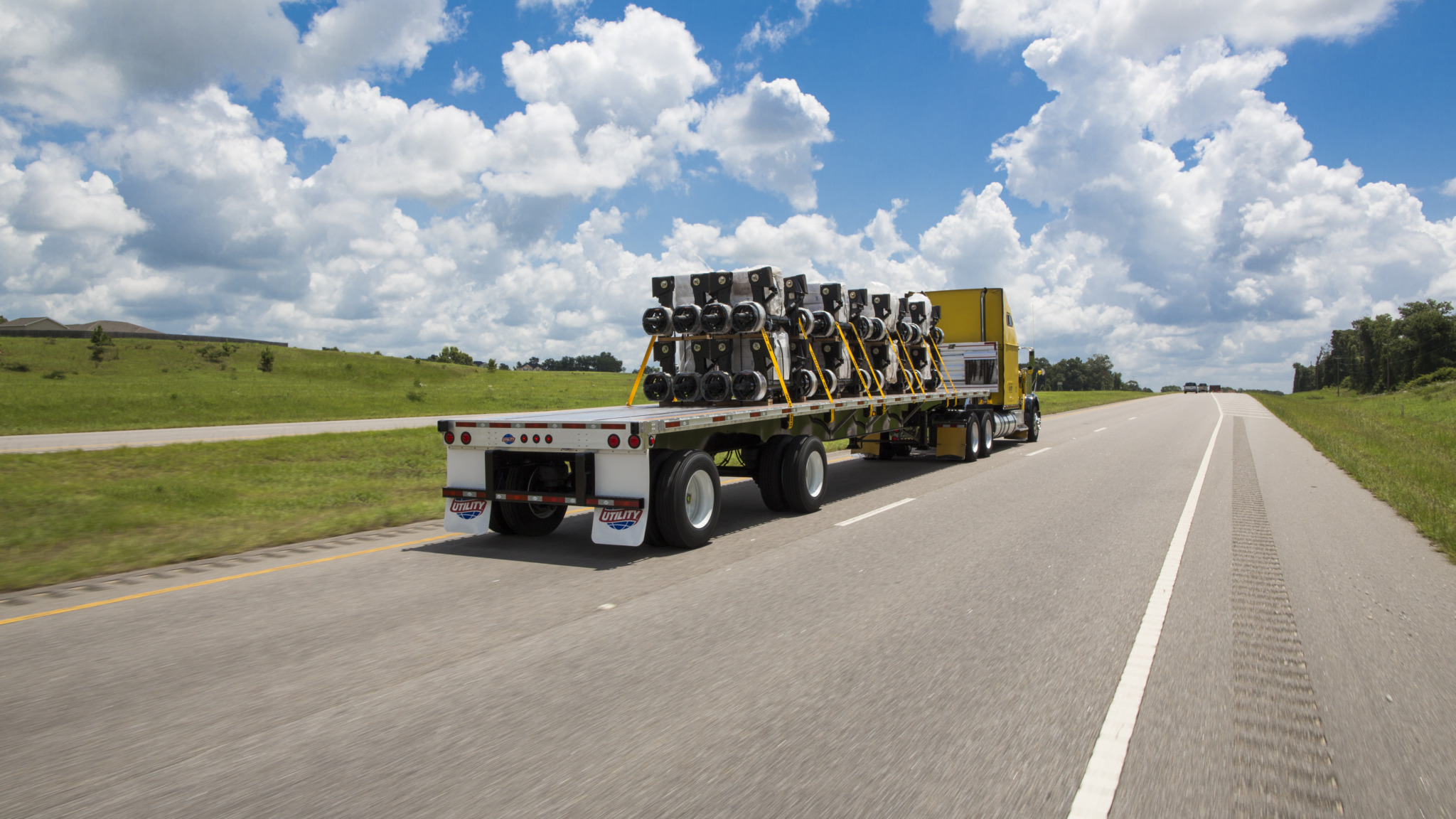 Utility flatbed trailer