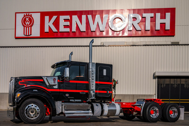 Kenworth 52-inch flat roof sleeper