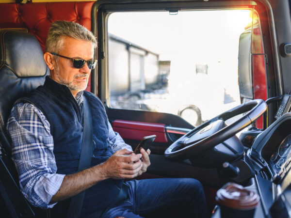 truck driver using cell phone