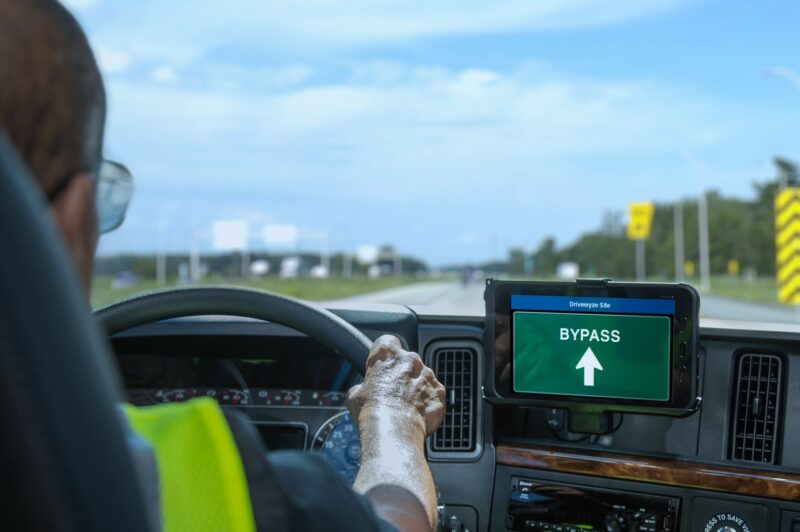 Drivewyze pre-clearance