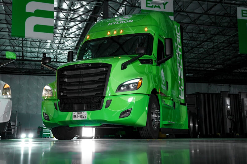 truck with Hyliion Hybrid eX