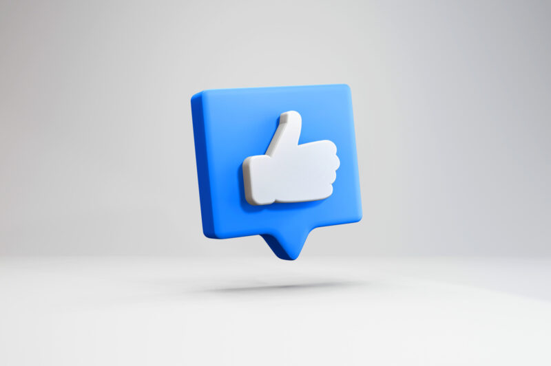 social media thumbs up
