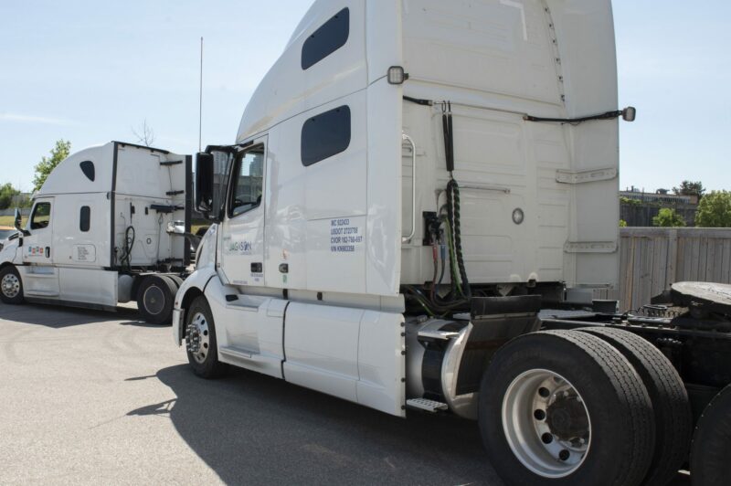 नशीले पदार्थों की तस्करी के लिए ट्रैक्टर ट्रेलरों से छेड़छाड़ करने वाले गैंग का पर्दाफाश article image