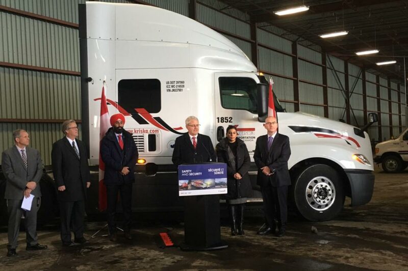 Transport Canada announces new rules for trucks and buses to improve safety article image