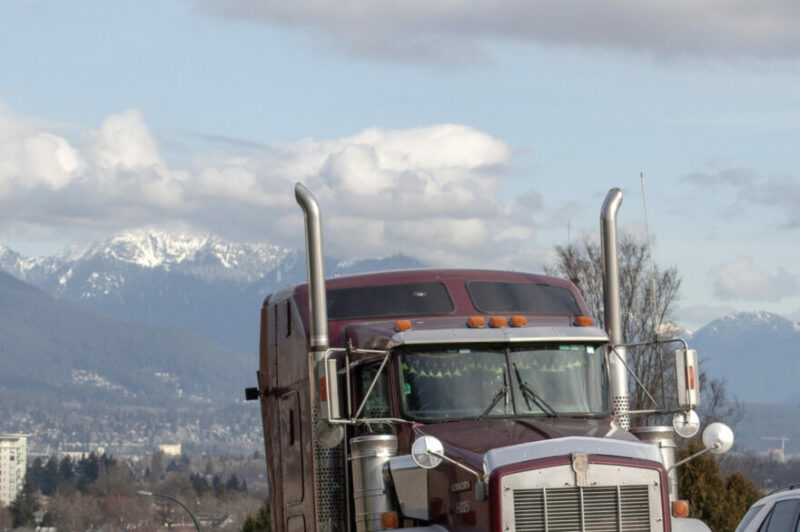 बी.सी. ने अनिवार्य प्रवेश-स्तर प्रशिक्षण नियम लागू किया article image