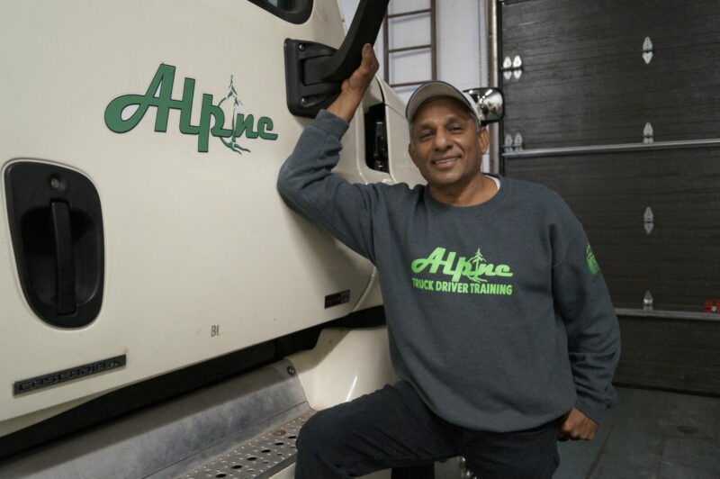 ਜੈਕ ਲੋਚਂਦ ਦਾ ਸਫ਼ਰ: ਮੱਲਾਹ ਤੋਂ ਡਰਾਈਵਿੰਗ ਅਧਿਆਪਕ ਤਕ article image