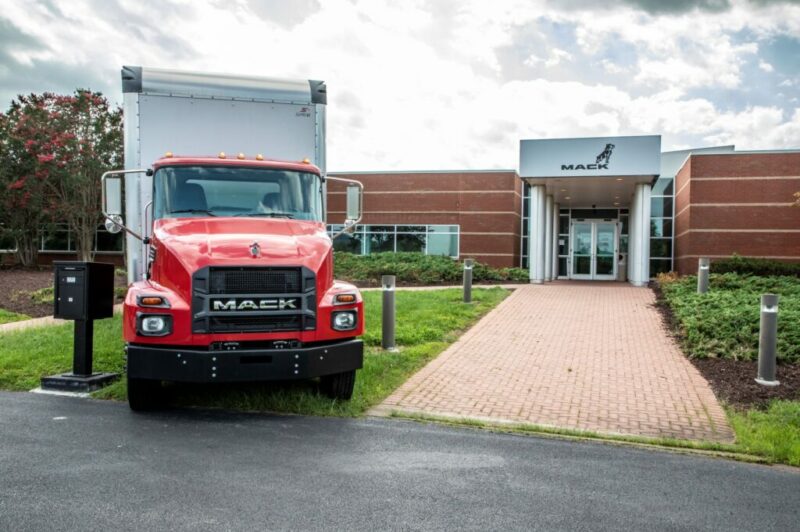 ਕੋਵਿਡ ਕਰ ਕੇ ਦੇਰੀ ਹੋਣ ਮਗਰੋਂ ਮੈਕ ਦੀ ਐਮ.ਡੀ. ਸੀਰੀਜ਼ ਦਾ ਉਤਪਾਦਨ ਹੁਣ ਪੂਰੇ ਜ਼ੋਰਾਂ 'ਤੇ article image