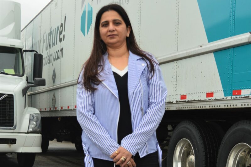 वालिया ने रूढ़ियों को दी चुनौती article image