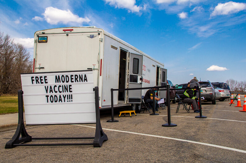 नॉर्थ डकोटा ने 1,000 से अधिक मेनीटोबा ट्रक ड्राइवरों को वैक्सीन दी article image