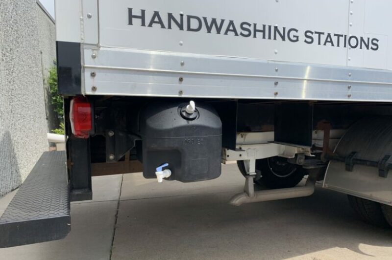 ਨੈਸ਼ਨਲ ਫ਼ਲੀਟ ਪ੍ਰੋਡਕਟਸ ਨੇ ਗੱਡੀ 'ਤੇ ਲੱਗਾ ਹੱਥ ਧੋਣ ਦਾ ਸਟੇਸ਼ਨ ਪੇਸ਼ ਕੀਤਾ article image