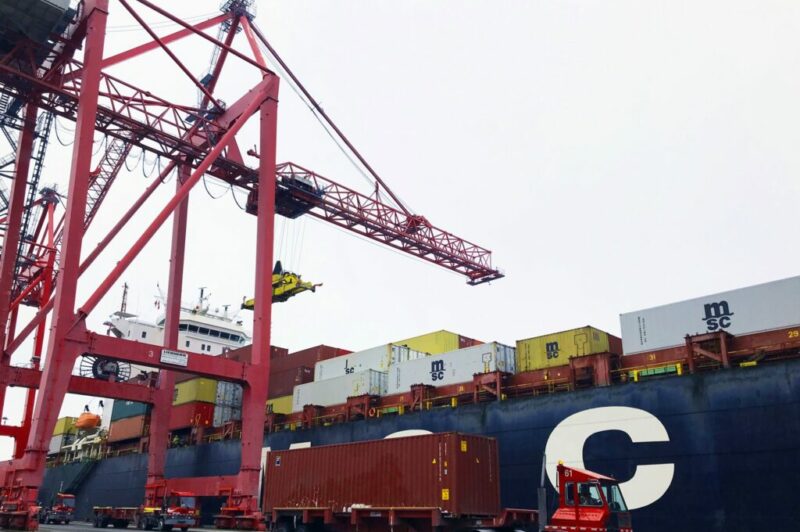 Ontario, Quebec want feds to intervene in port strike article image