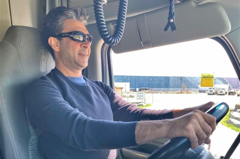 सीटों का मामला - स्वास्थ्य और आराम के लिए महत्वपूर्ण है ड्राइवर द्वारा सीट का चुनाव और बैठने का उचित तरीका article image