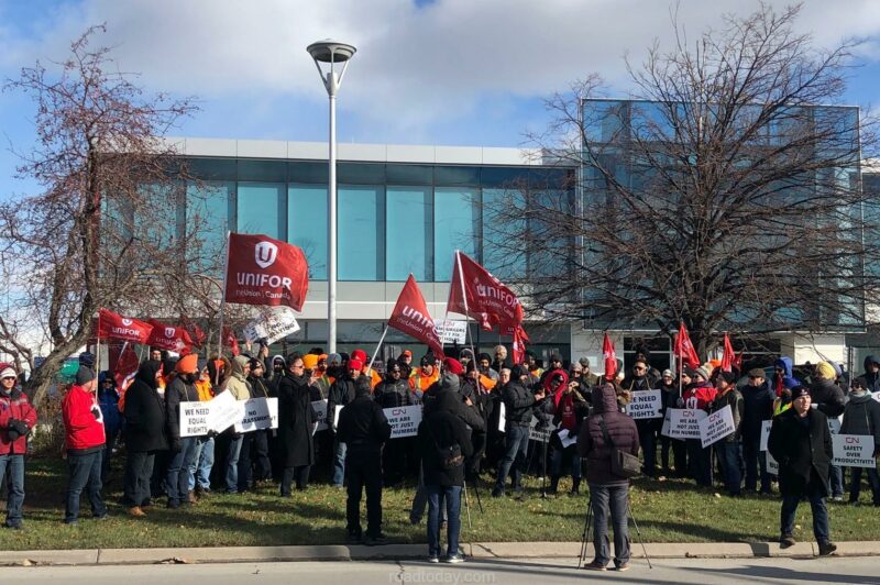CN Drivers protest unsanitary washrooms and unsafe working conditions in Brampton article image
