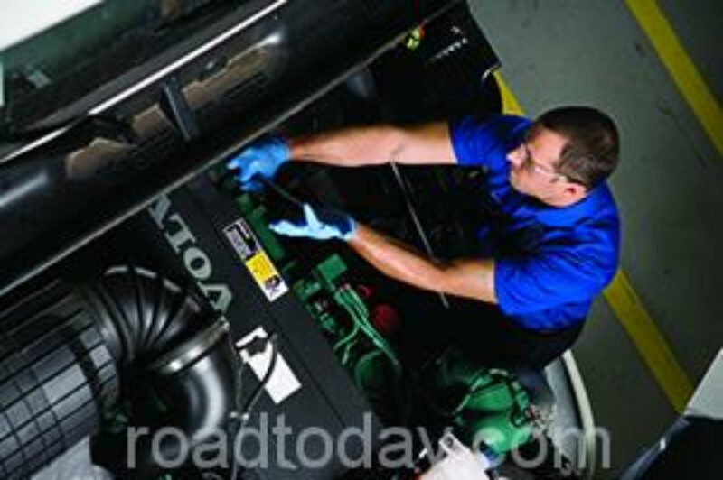 Volvo Trucks’ North American Dealer Network Surpasses 100 Certified Uptime Centers article image