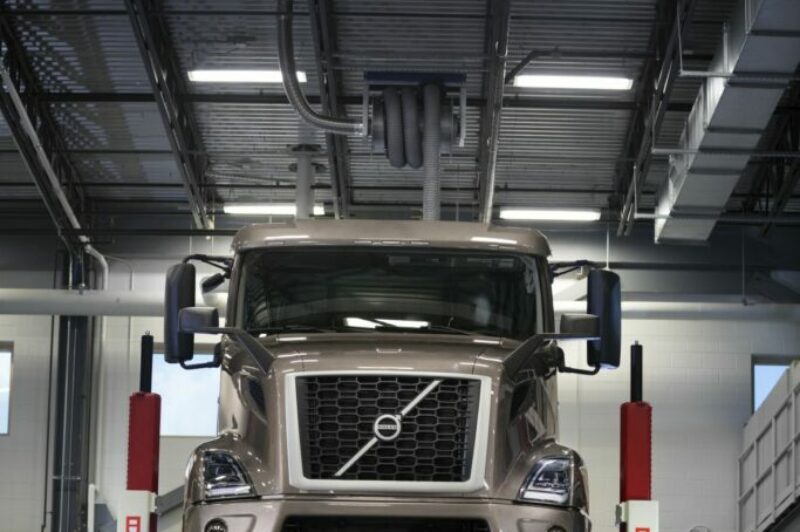 वोल्वो ने ब्लू कॉन्ट्रैक्ट रखरखाव योजना शुरु की article image