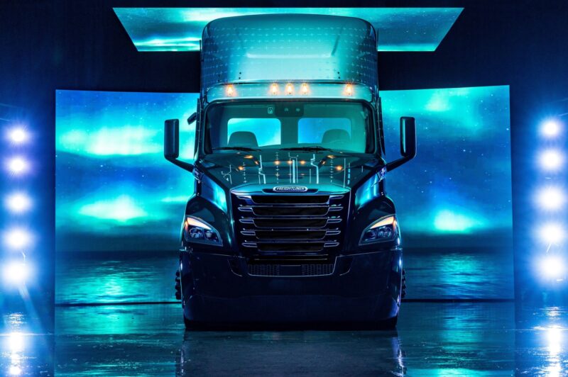 Second generation eCascadia