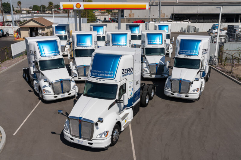 Kenworth wraps project with Toyota-supplied hydrogen fuel cells article image