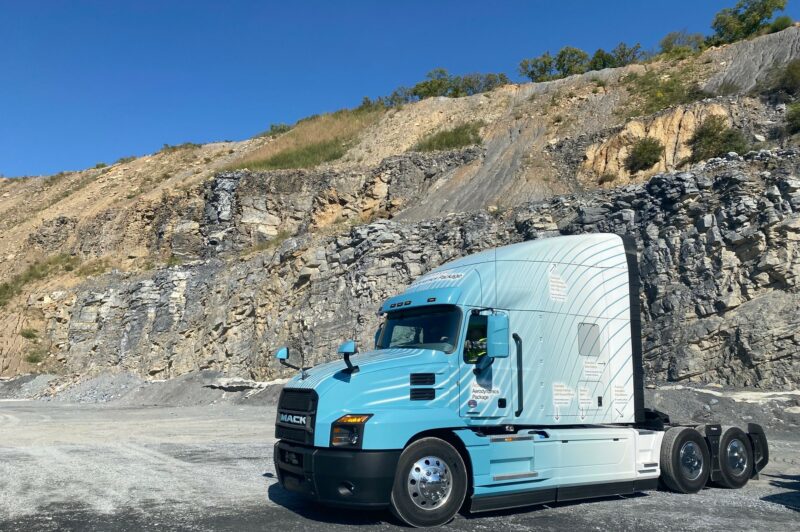 Mack sees continued strength in truck market, despite economic headwinds article image